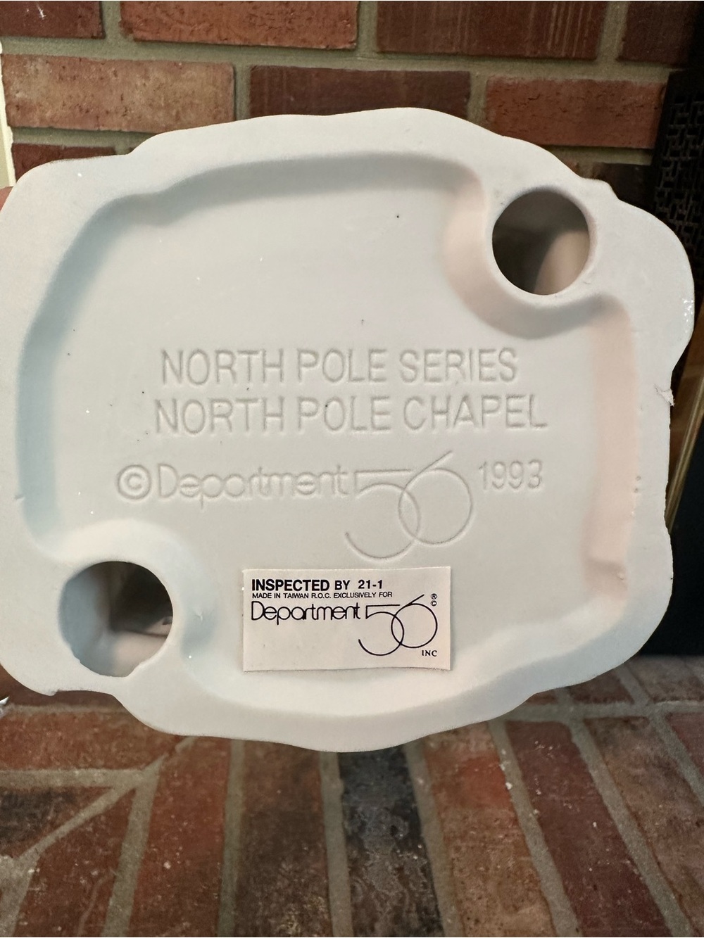 Vtg 1993 Dept 56 North Pole Village Series “North Pole Chapel" Porcelain Works - Picture 9 of 9